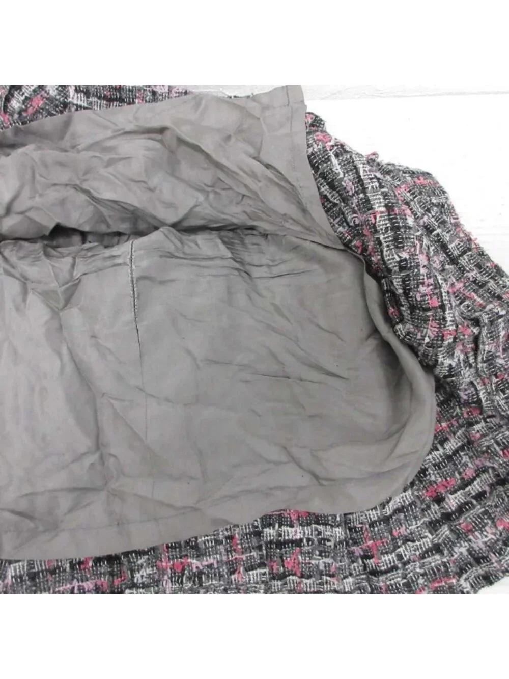 Chanel CC Logo Tweed Skirt Flare Knee Length 100% Silk 36 Black Pink